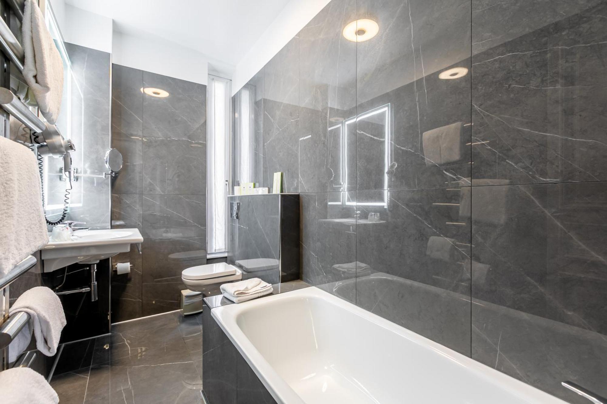 Hotel Bonaparte Paris Bagian luar foto