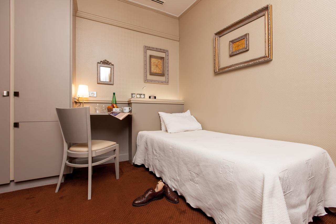 Hotel Bonaparte Paris Bagian luar foto
